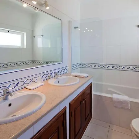 Charming Carvoeiro Casa Gina 4 Bedrooms Rooftop Terrace Perfect For Families Villa *